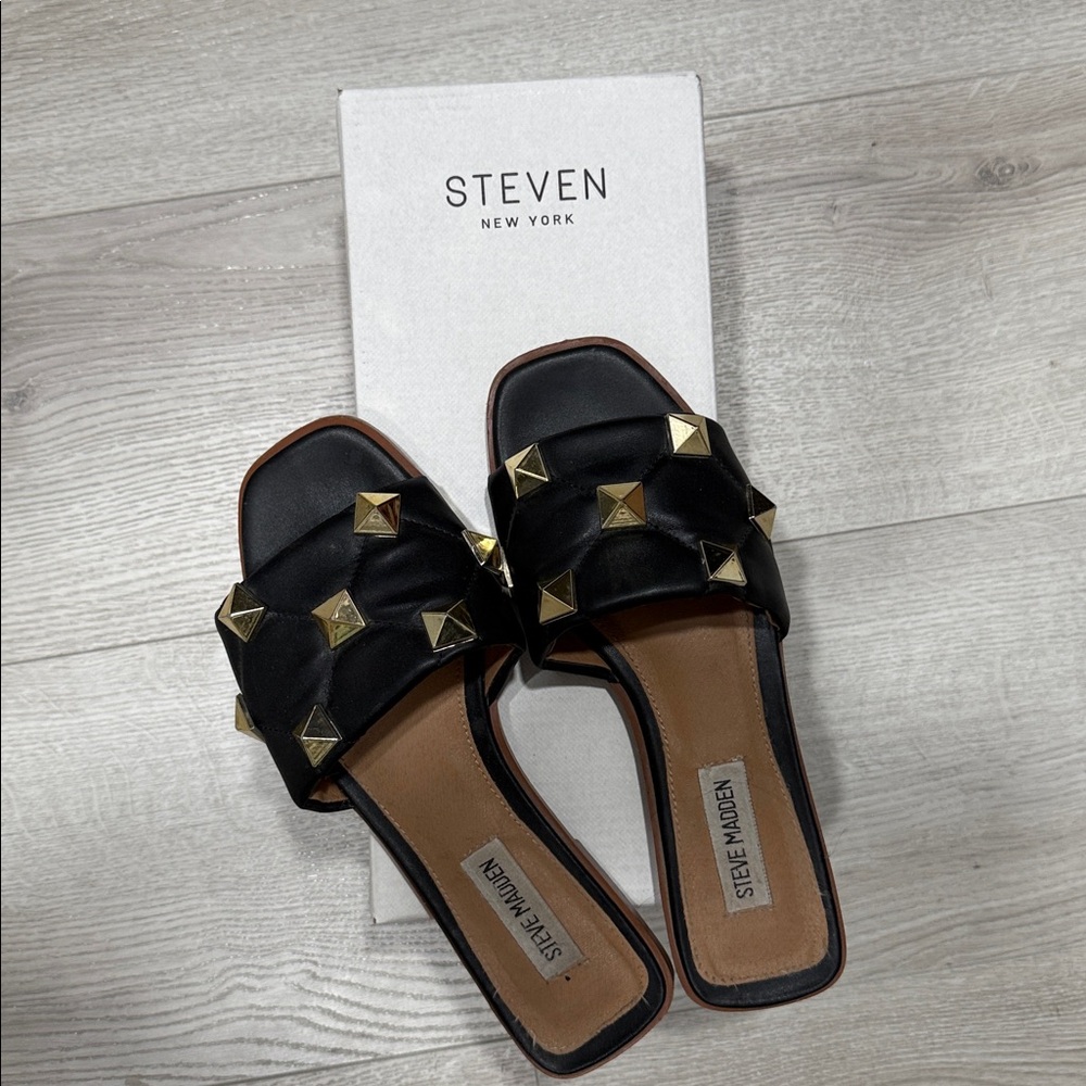 Steve Madden slide